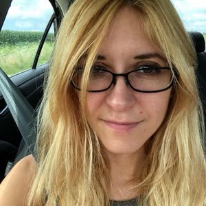 Meet your Posher, Angela